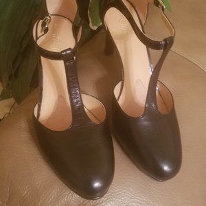 Naturalizer Mattison T Strap Black Heel